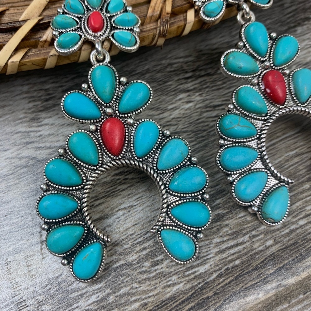 🕶️South Western Earrings - Turquoise Coral Silver base - Picture 3 of 3